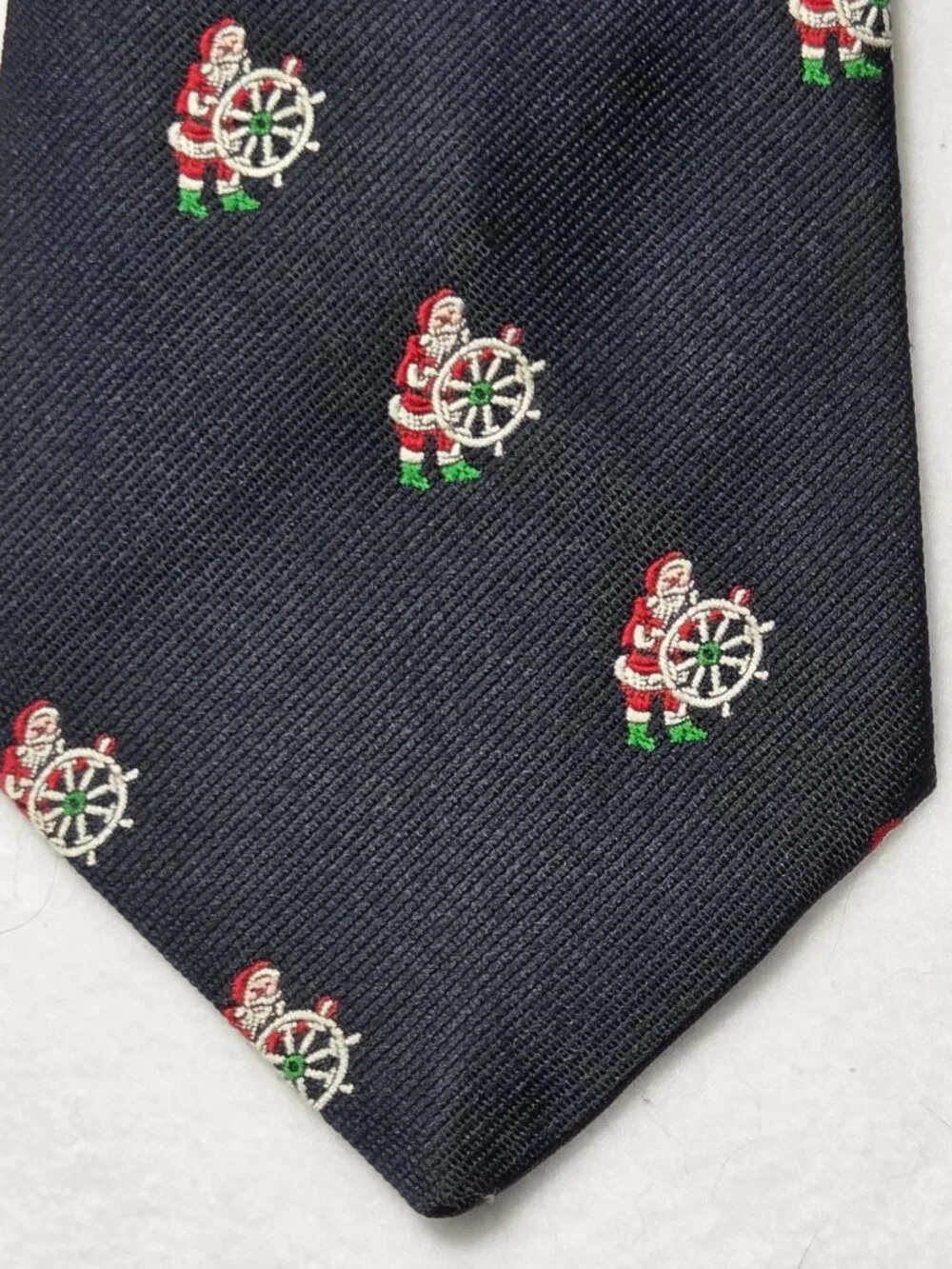 Cape Cod Boat Captain Santa Tie Navy Red Vintage 3 1/2
